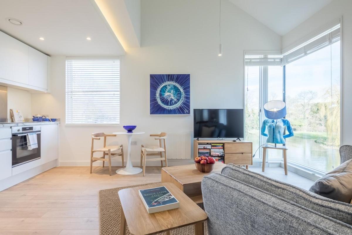 Luxury City Centre - Stunning Water View Cambridge (Cambridgeshire)